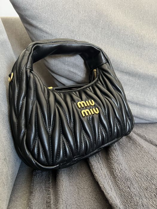 Czarna Torebka Miu Miu