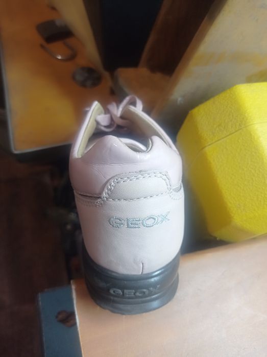 Красовки жіночі шкіряні