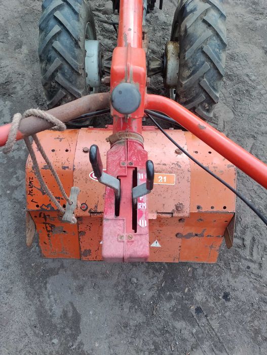 Ciągnik jedno osiowy Goldoni glebogryzarka Diesel 7 KM Lombardini 530