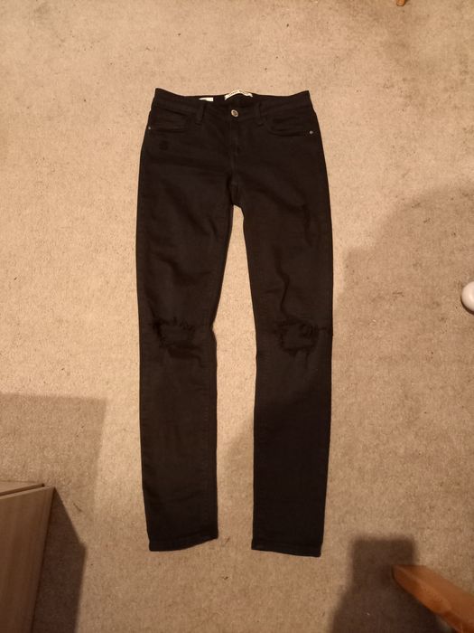 Jeansy skinny 3/4 dziury elastyczne czarne rurki 36