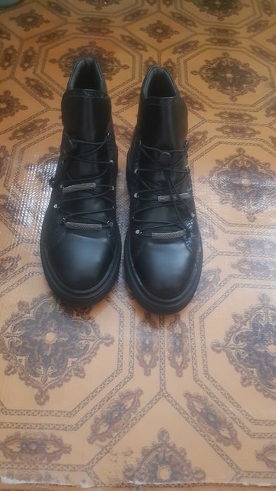 Черевики жіночі шкіряні