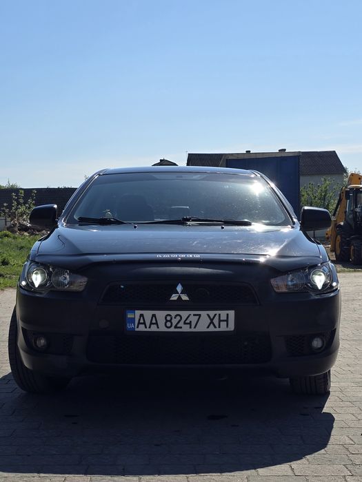 Mitsubishi Lancer X (10)