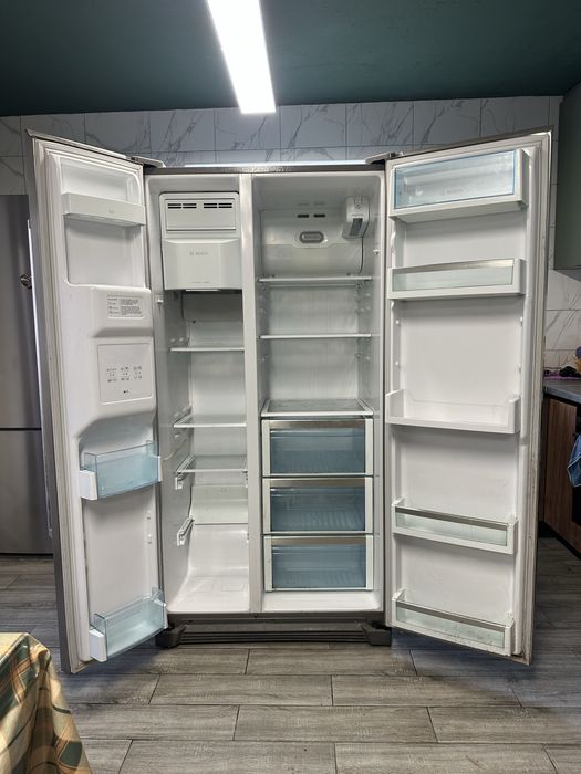 Холодильник Bosch KAN58A40/08 — на ремонт або запчастини