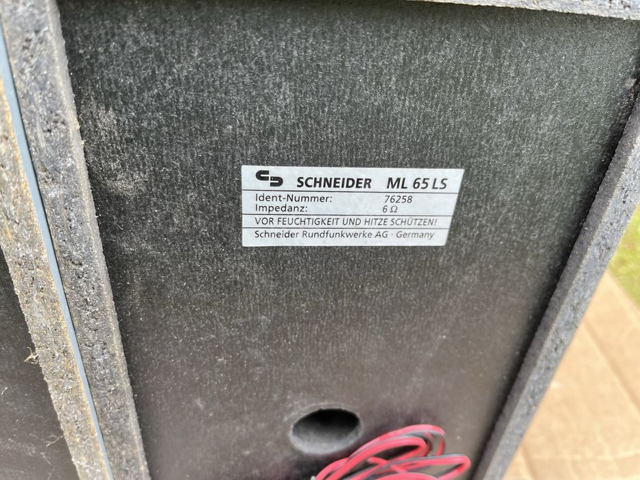 Wieże glosniki radio