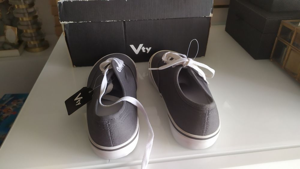 Tênis novos vty tamanho 37