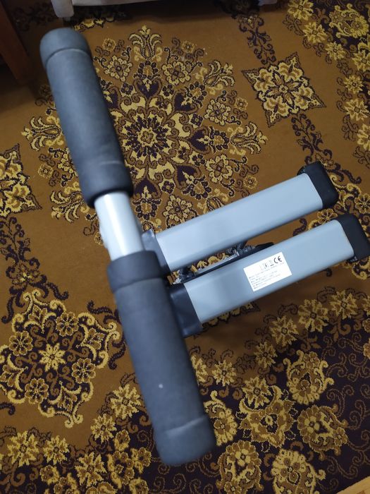 Спортивный домашний тренажёр для тренировки мышц ног дома