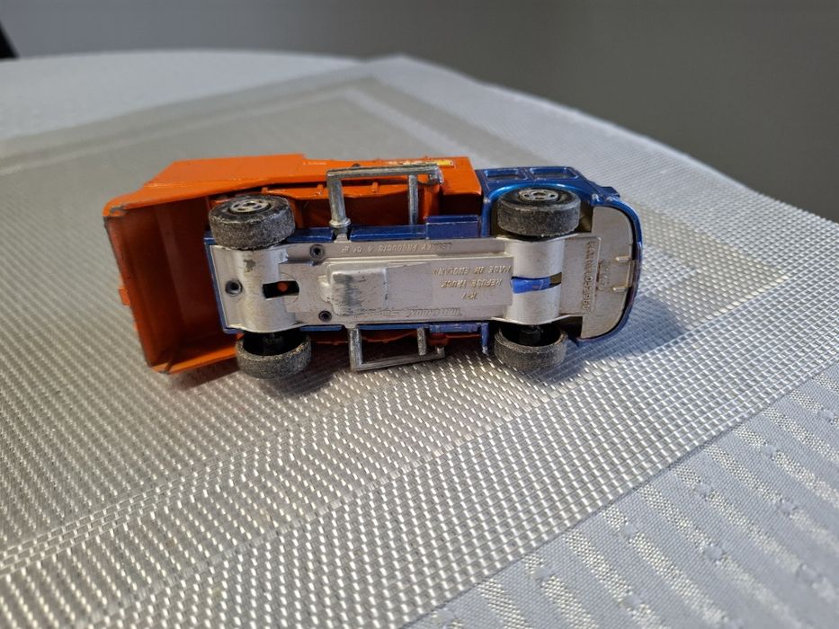 Matchbox refuse truck skala 1:43