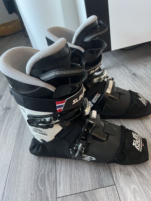 Sprzedam łyżwy śnieżne