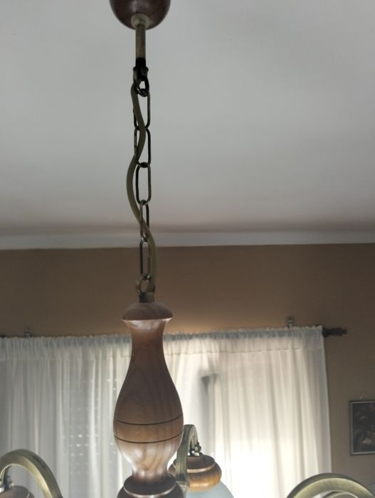 Candeeiro de tecto com 6 abajures impecável