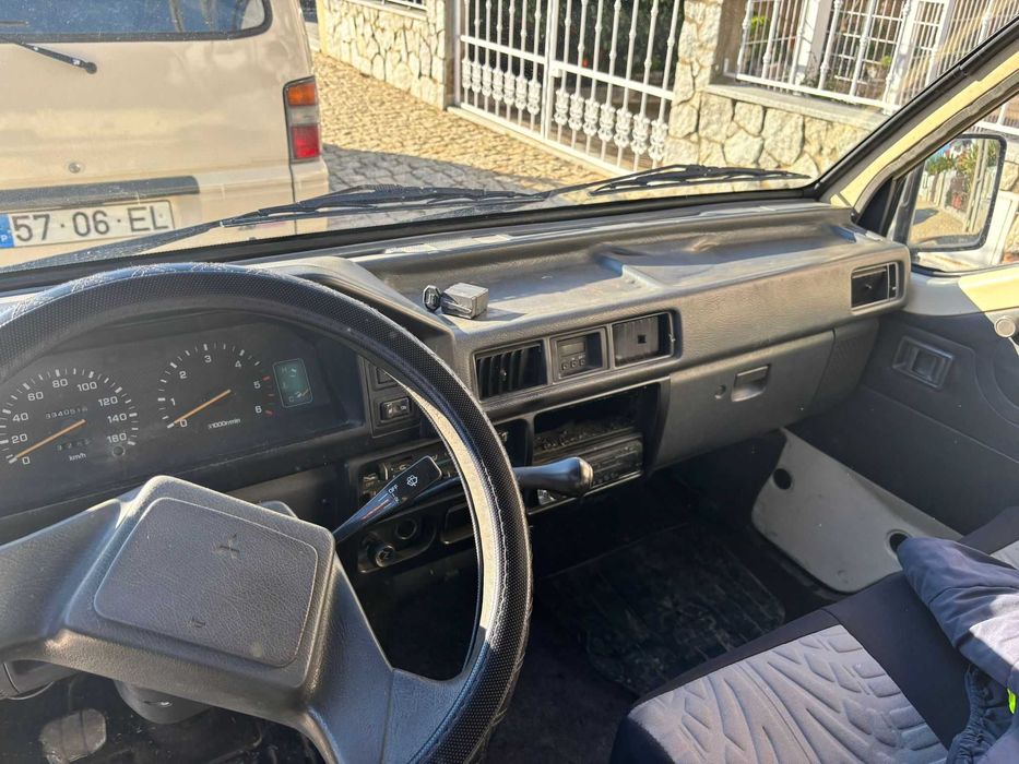 Mitsubishi impecável L300