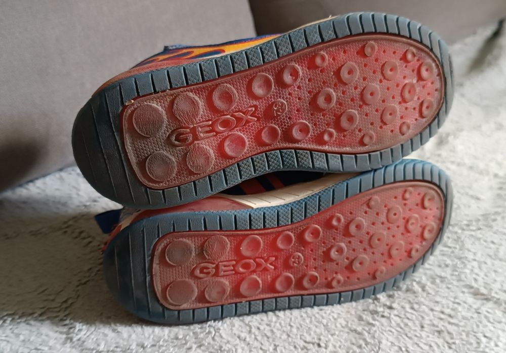 Świecące sneakersy Geox rozm. 32