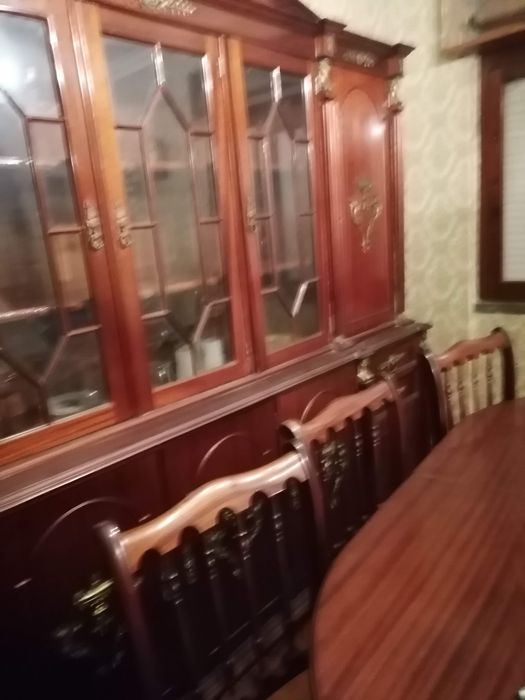 Mobília de sala de jantar estilo Império, bom estado de conservação