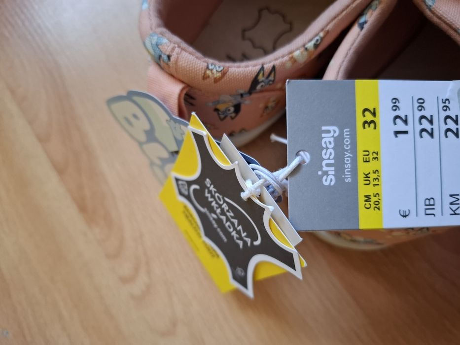 Nowe Trampki ze skórzaną wkładką z certyfikatem "ZDROWA STOPA" Bluey 32
Rozmiar 32