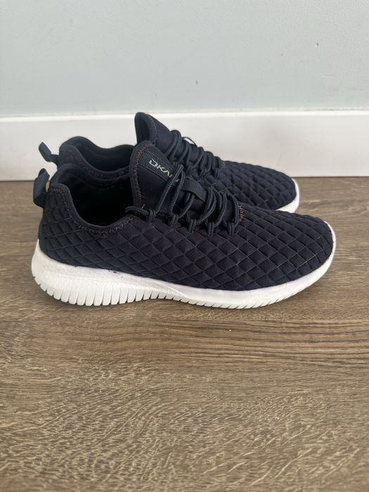 Легкі кросівки, сліпони бренду Okaki 37