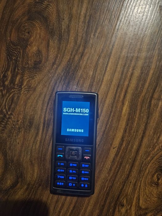 Samsung SGH-M150 telefon kolekcjonerski