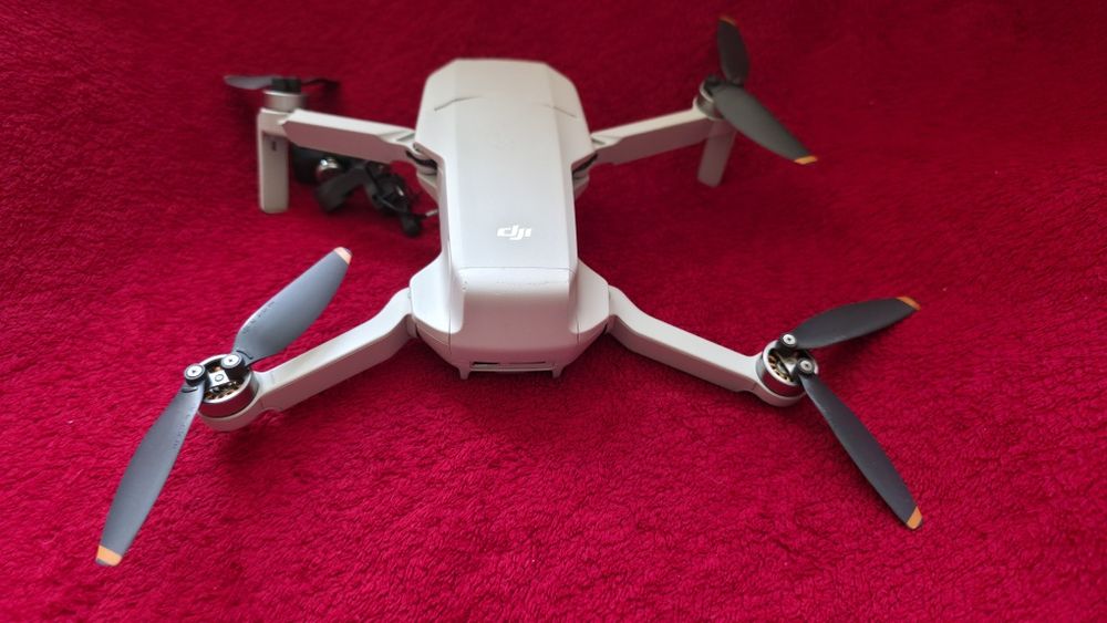 DJI Mini 2 Fly More Combo