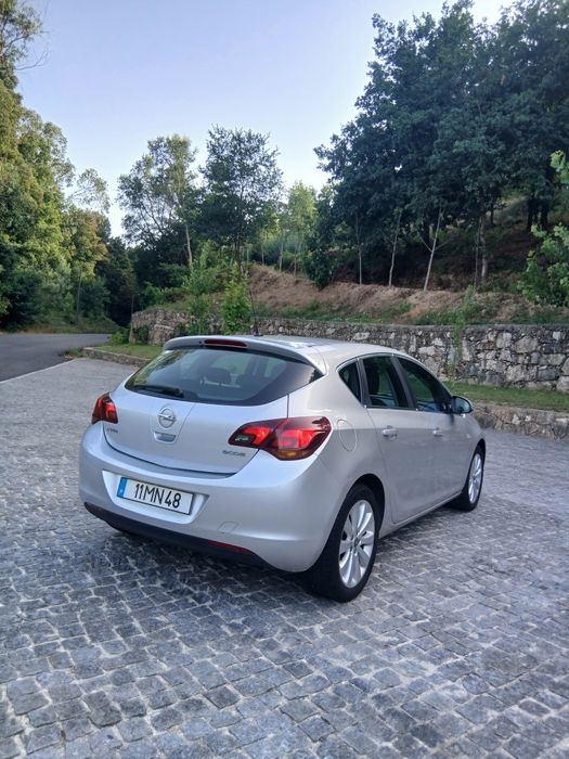 Opel Astra 1.3 CDTI  95 CV ( com apenas 215 mil kms )