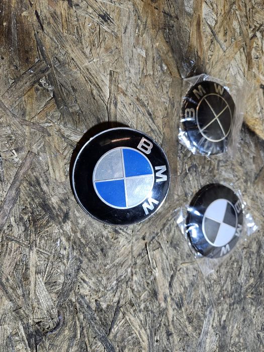 Emblemat maski Znaczek Bmw E90 E60 E87 E91 E61 E81 E46 X1 E84 PRZÓD