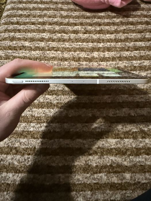 Продам iPad 11 Pro A2068 LTE gen2 256gb стан ідеал