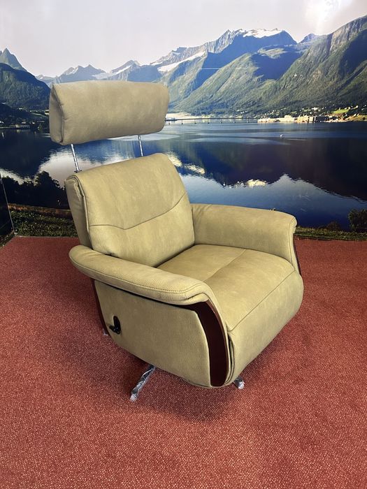 N:10.    Fotel obrotowy rozkladany relax, nowy.