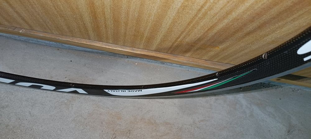 Aro bicicleta estrada Vuelta Super Lite CarbonPro Matrix