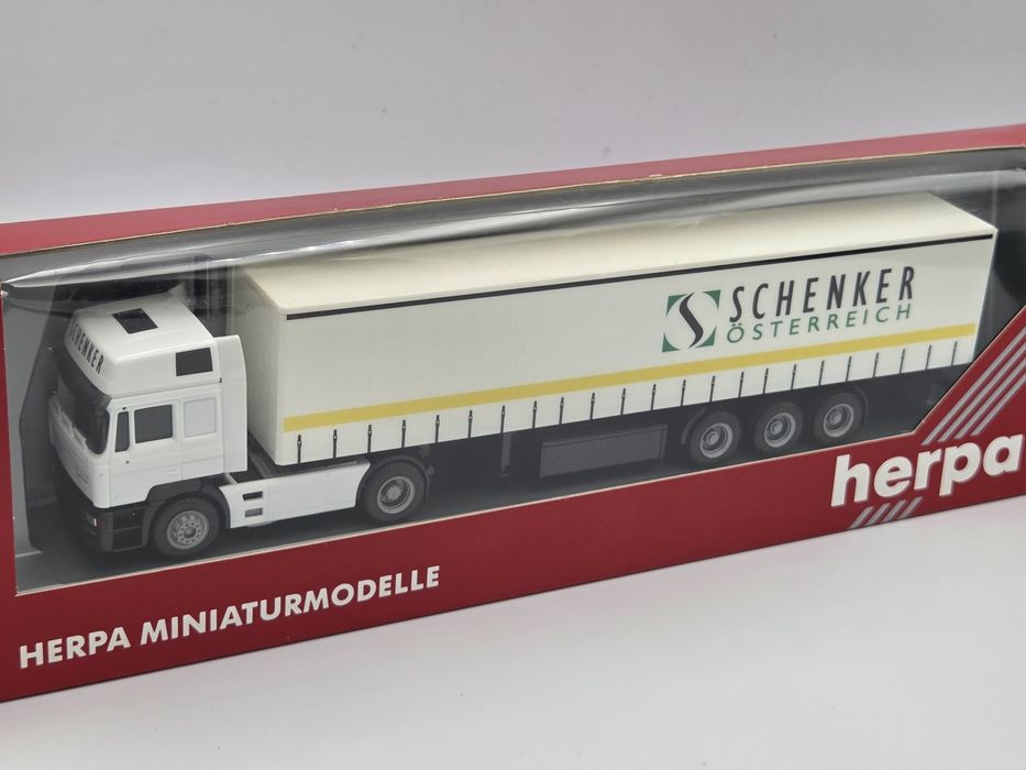 Herpa Steyr Schenker