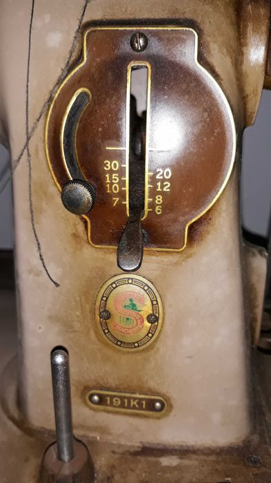 Máquina costura singer