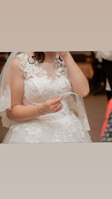 Весільна сукня