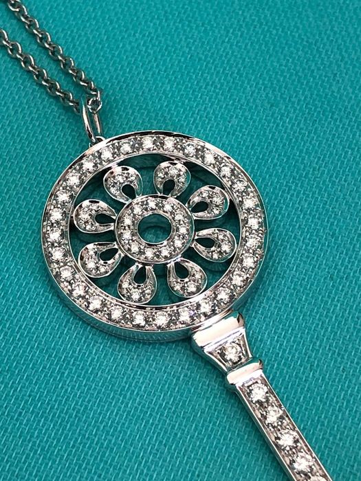 Колье в стиле Tiffany & Co  Pt 950