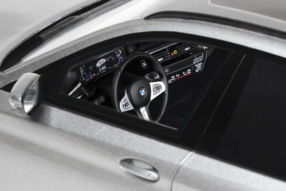 1:18 GT Spirit BMW 530E XDrive M Sport Touring 2023 greymetallic GT485
