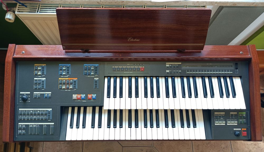 Organy elektroniczne YAMAHA Electone MC-200