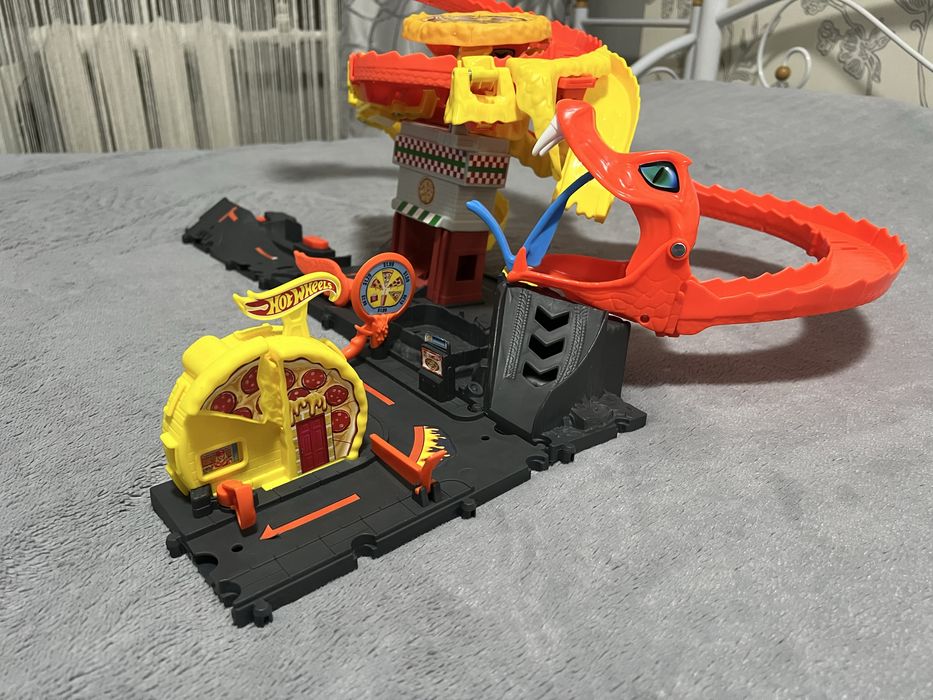 Ігровий набір Hot Wheels Атака кобри