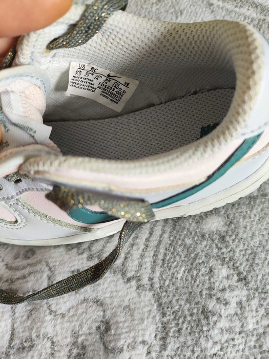 Шкіряні дитячі кросівки Nike