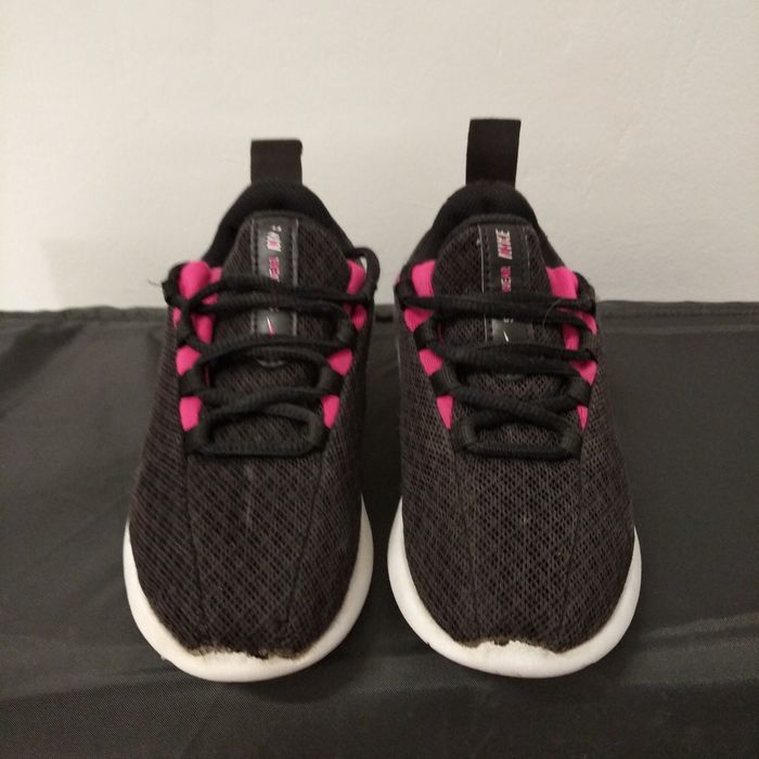 Buty dla dziewczynki Nike r. 29,5