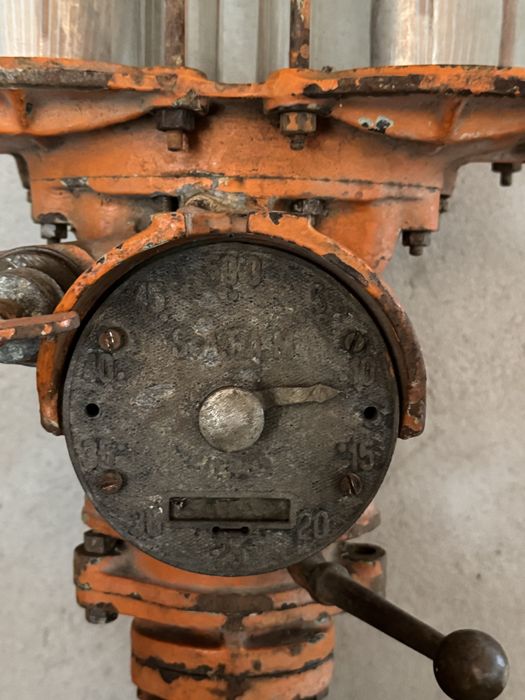 Bomba de gasolina mistura antiga