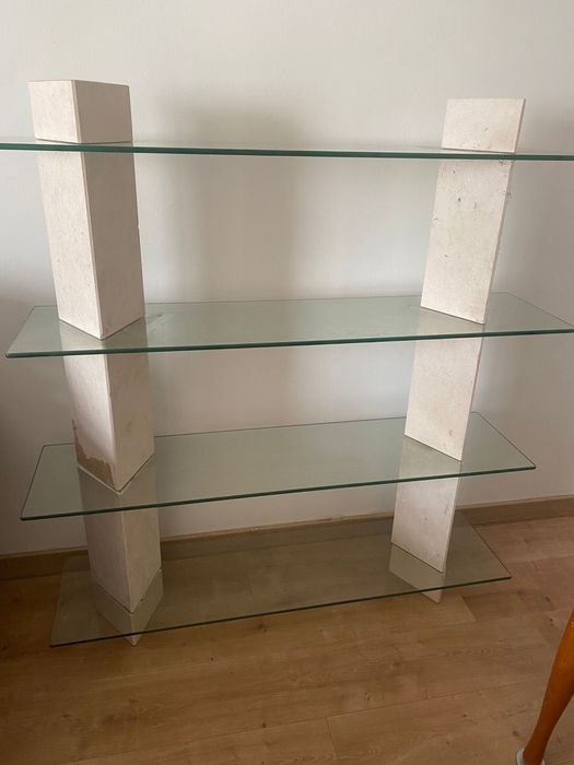 Móvel de vidro e Mármore