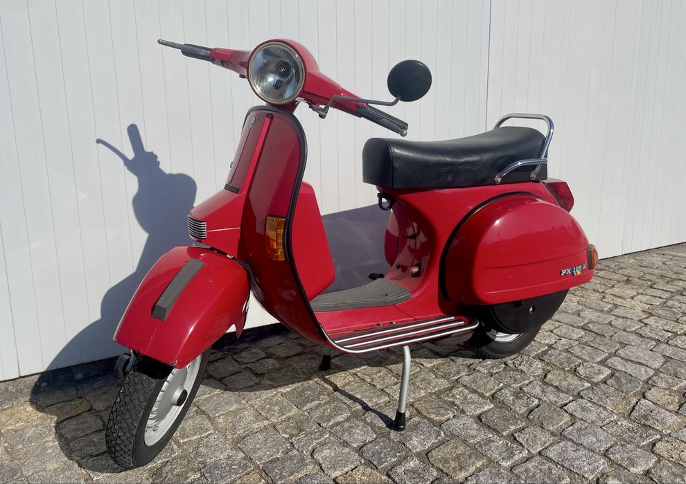 Vespa PX 125 E Arcobaleno Gondifelos, Cavalões E Outiz •