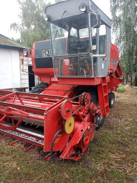 Комбайн Маісей Фергюсон 430