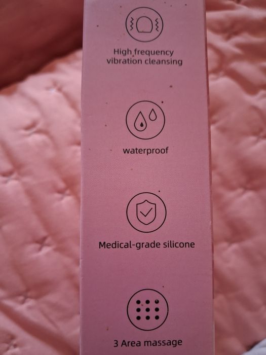 Aparelho de limpeza facial