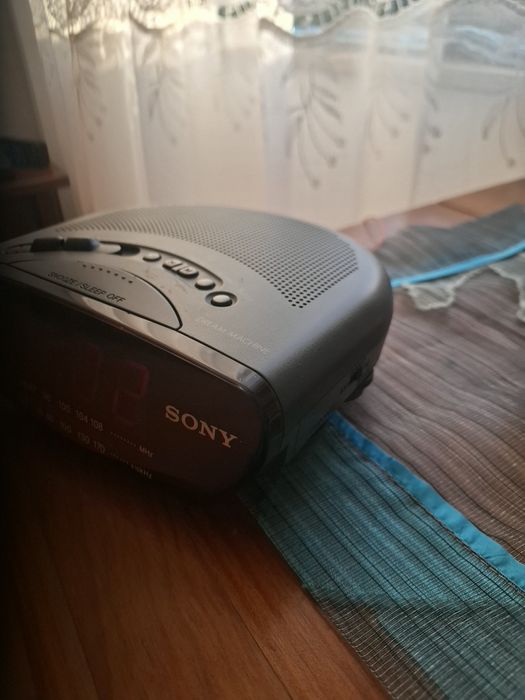 Radio relógio com alarme sony