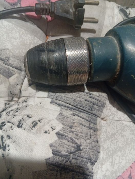 Дрель електрическая