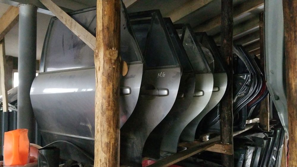 Дверь Ручка Стекло Молдинг Мазда 6 седан універса ліфтбек 2002-2007