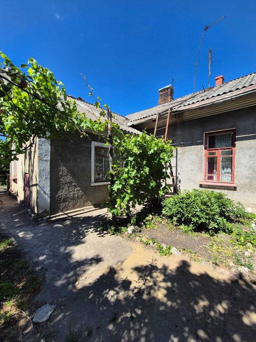 Продам 3 кімнатну квартиру з власним двориком Подільськ Одеська обл