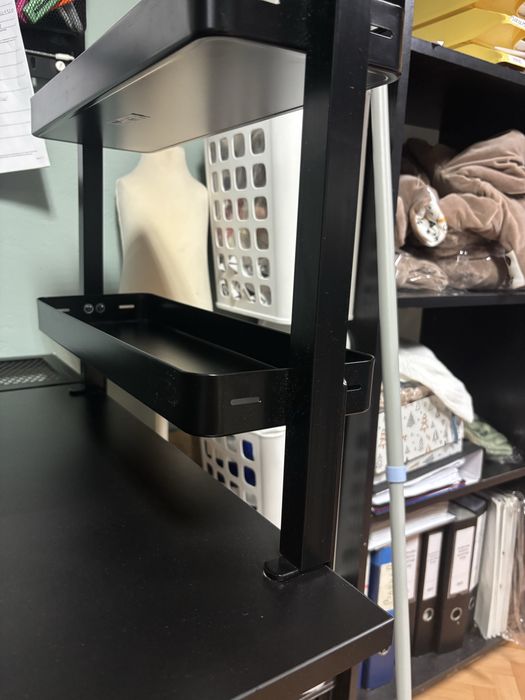 Biurko gamingowe UTELSPELARE jak nowe plus dodatki