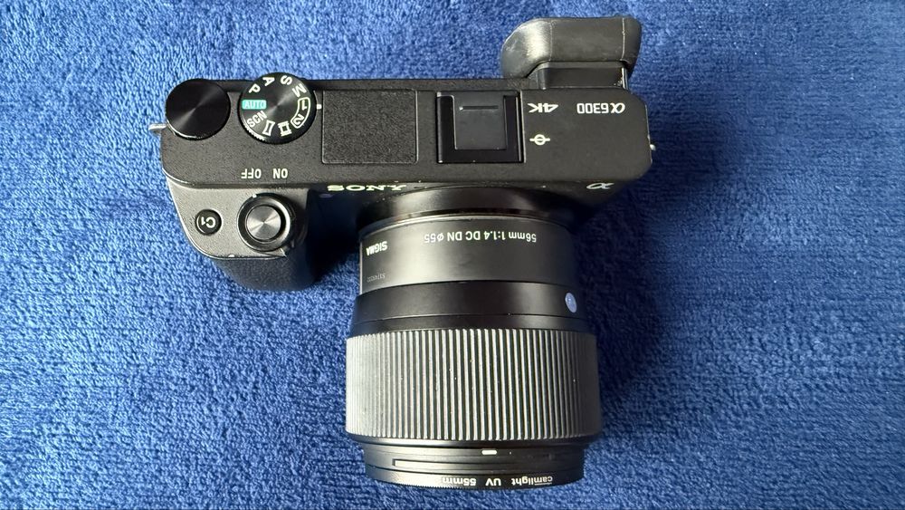 Aparat Sony A6300 + Sigma 55mm f/1.4