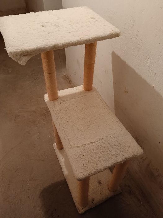 Duży drapak dla kota