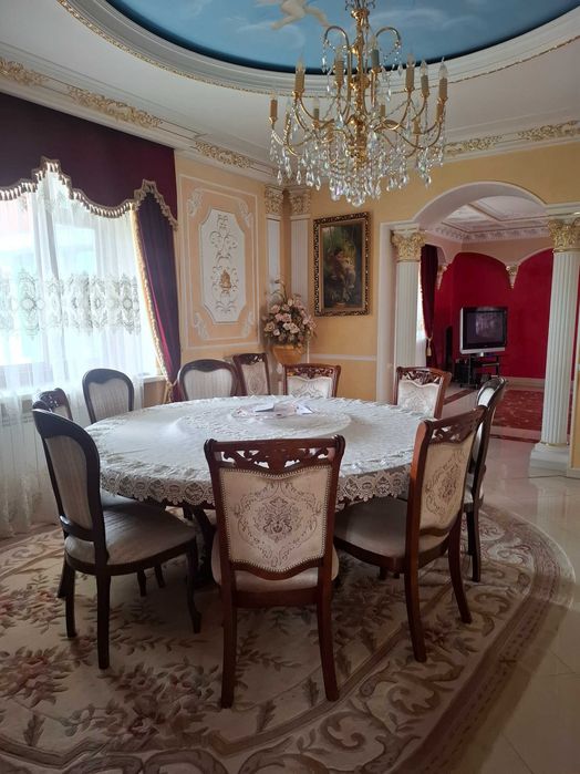Продам унікальний будинок на Генерала Арабея