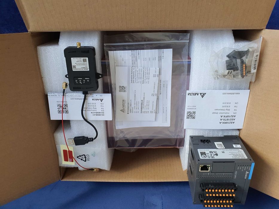 Delta PLC AS218PX-A + HMI 10 cal DOP-3S10S3E2 + Wi-Fi LTE DX-MWB-01 N