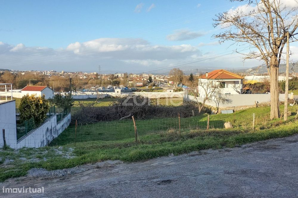 Terreno em Outeiro Jusão