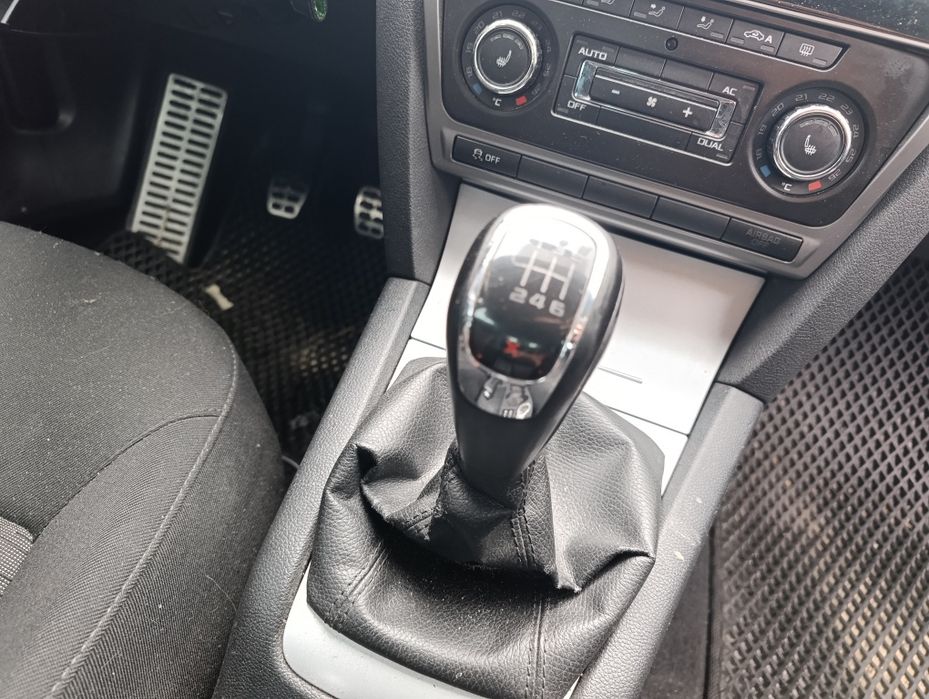 Продам Шкоду Після ДТП.OKTAVIA A5